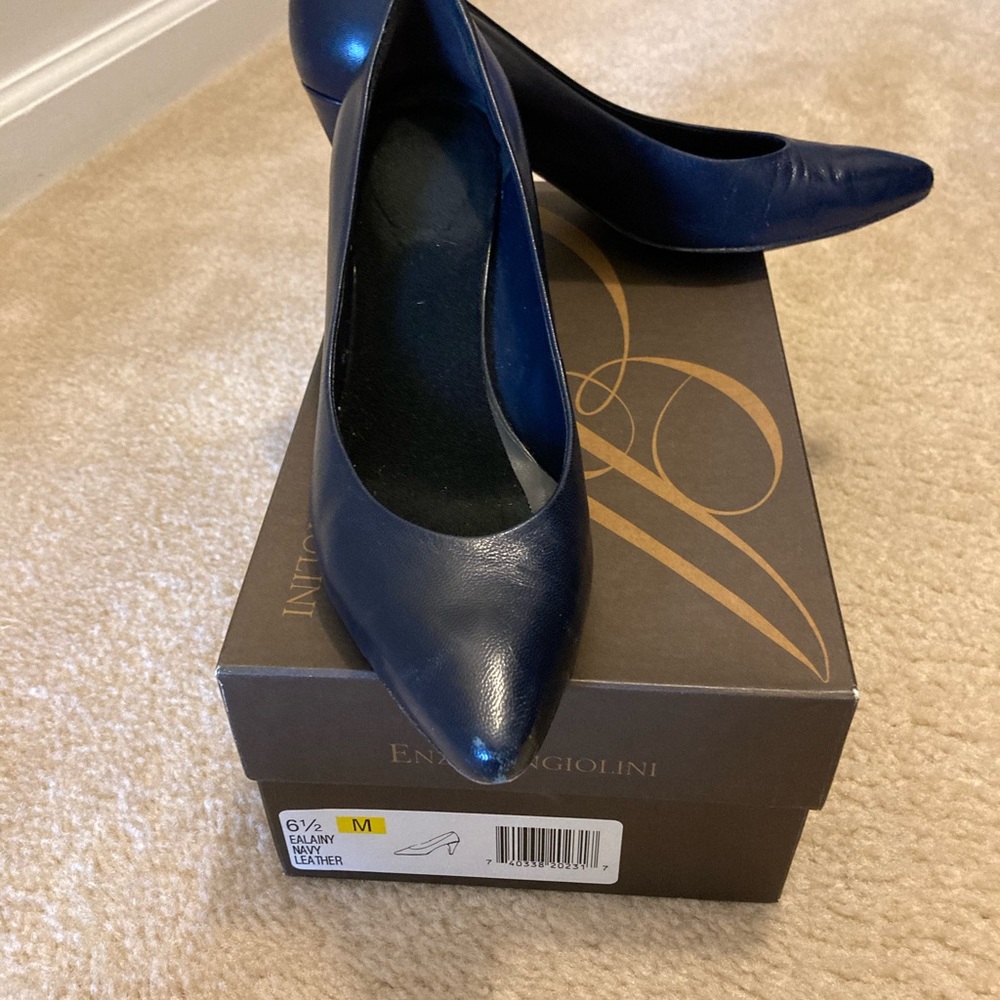 Enzo Angiolini Navy Classic Leather Pumps 6.5